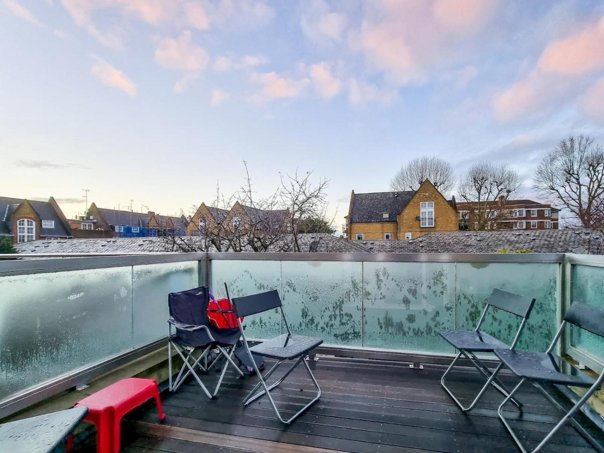 Pass The Keys Family Friendly 2 Bedroom Gem In Shepherd'S Bush Londýn Exteriér fotografie